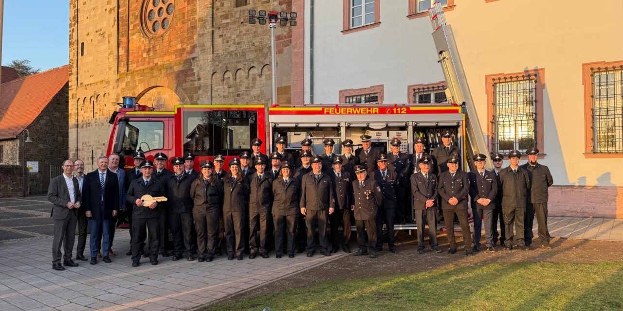 Übergabe des neuen Staffellöschfahrzeuges StLF 20-V für die Feuerwehr Niddatal